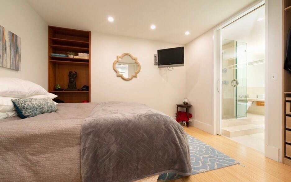 Building Photo - 671 Boylston St