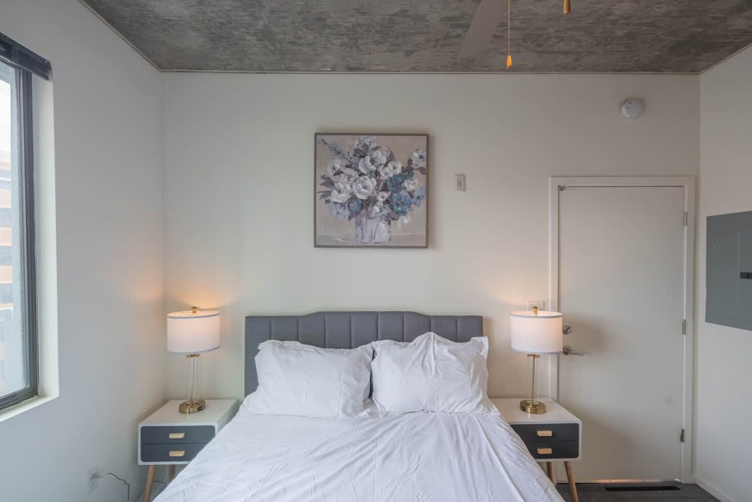 Building Photo - 333 E Roosevelt St