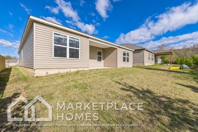 Building Photo - 884 S Brambling Ln