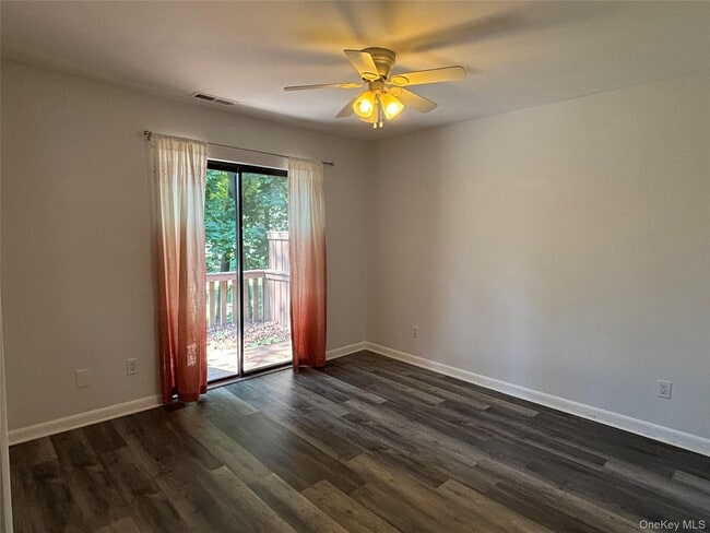 Building Photo - 507 Scenic Ln