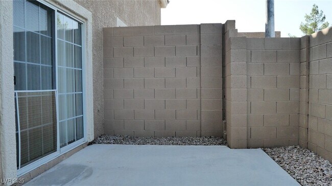 Building Photo - 9607 Quick Draw Dr