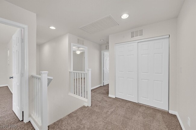 Building Photo - 10635 Seasonable Dr