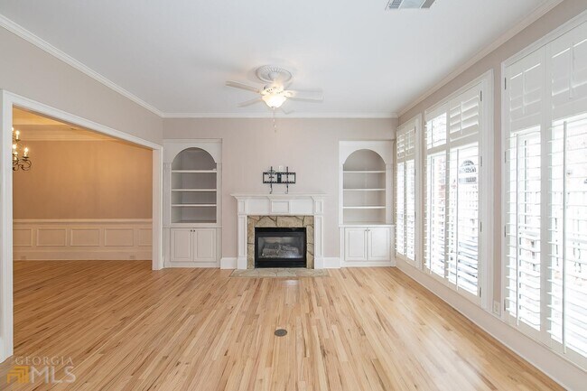 Building Photo - 6221 Spalding Dr