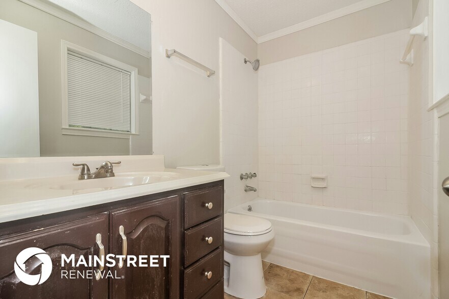 Building Photo - 6063 Colonyhill Dr