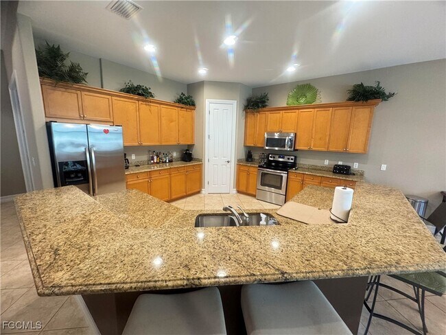 Building Photo - 11848 Rosalinda Ct