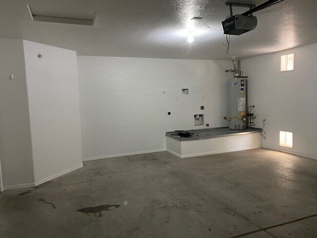 Building Photo - 1786 Silverado Dr