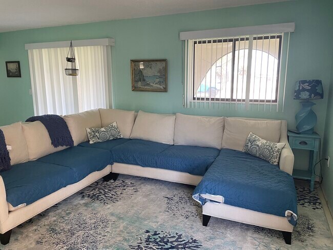 Building Photo - 251 Airport Ave E