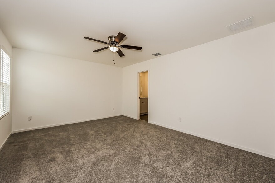 Building Photo - 10724 Gun Barrel St