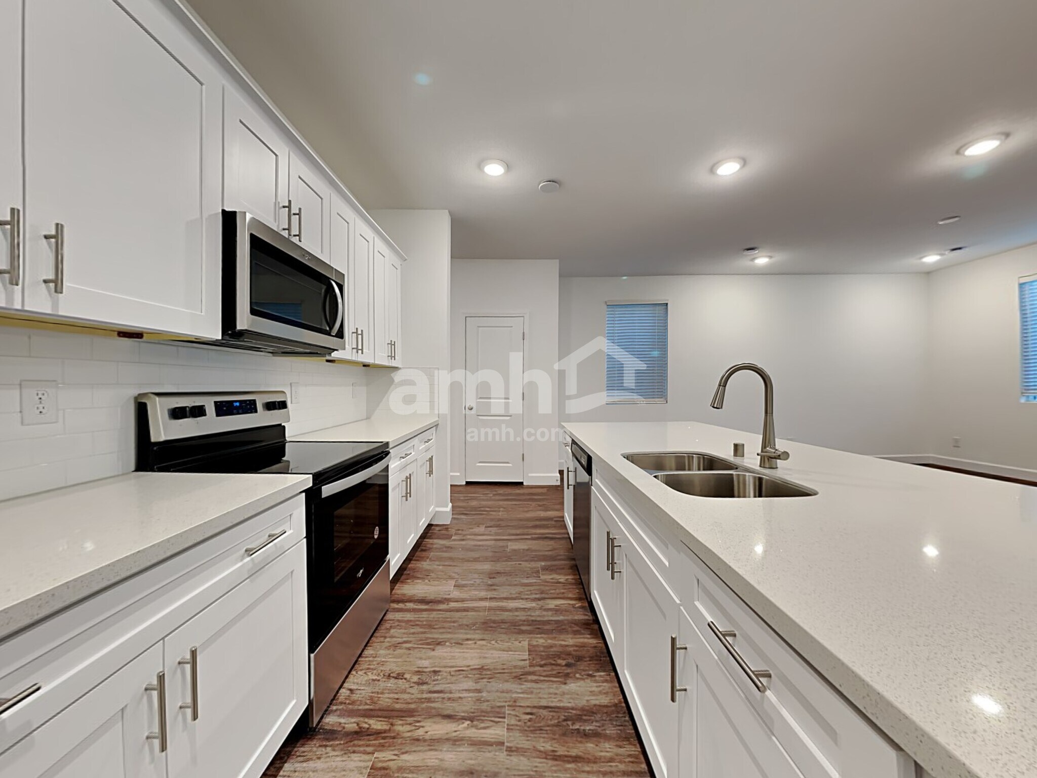 Building Photo - 9139 S Conquistador St