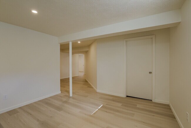 Building Photo - 4623 N 55th St