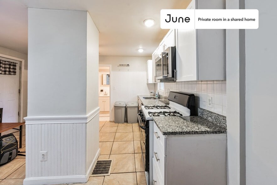 Building Photo - Room in Shared 3 bed/1 bath home in East Cambridge