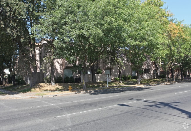 Building Photo - 1905 N El Dorado St