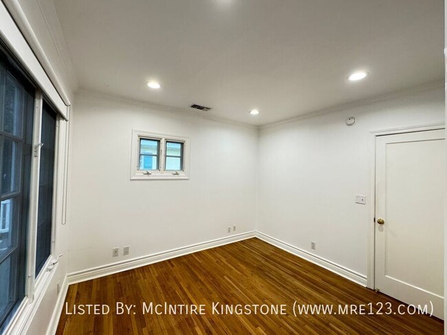 Building Photo - Beautiful 1BD / 1BA Unit in West Hollywood