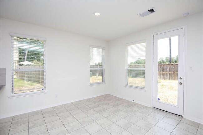 Building Photo - 702 Hardwood Grv Ct