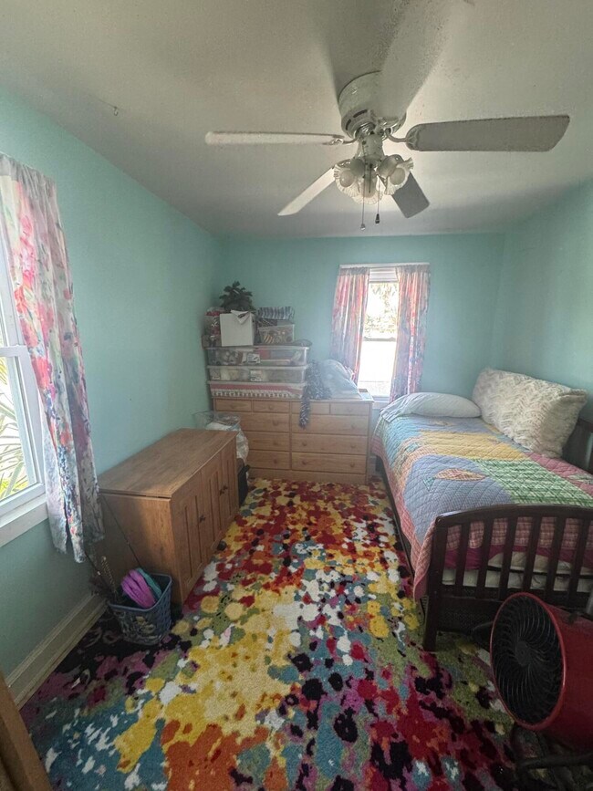 Building Photo - 1322 N M St