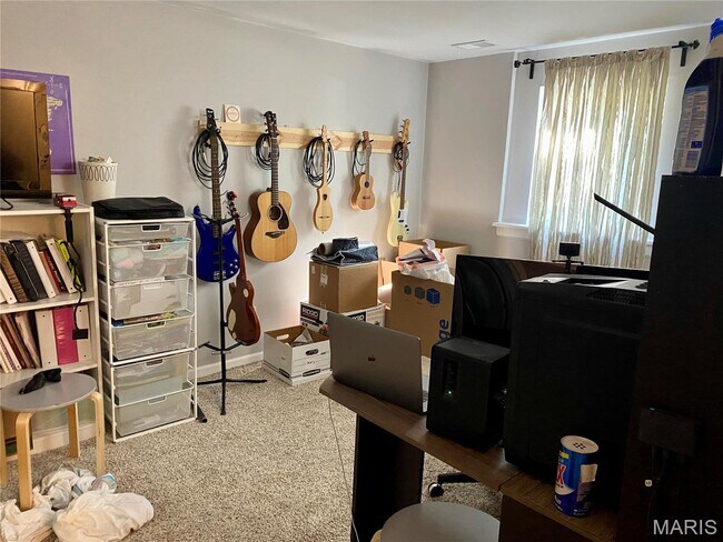 Building Photo - 9 Tree Hill Ct