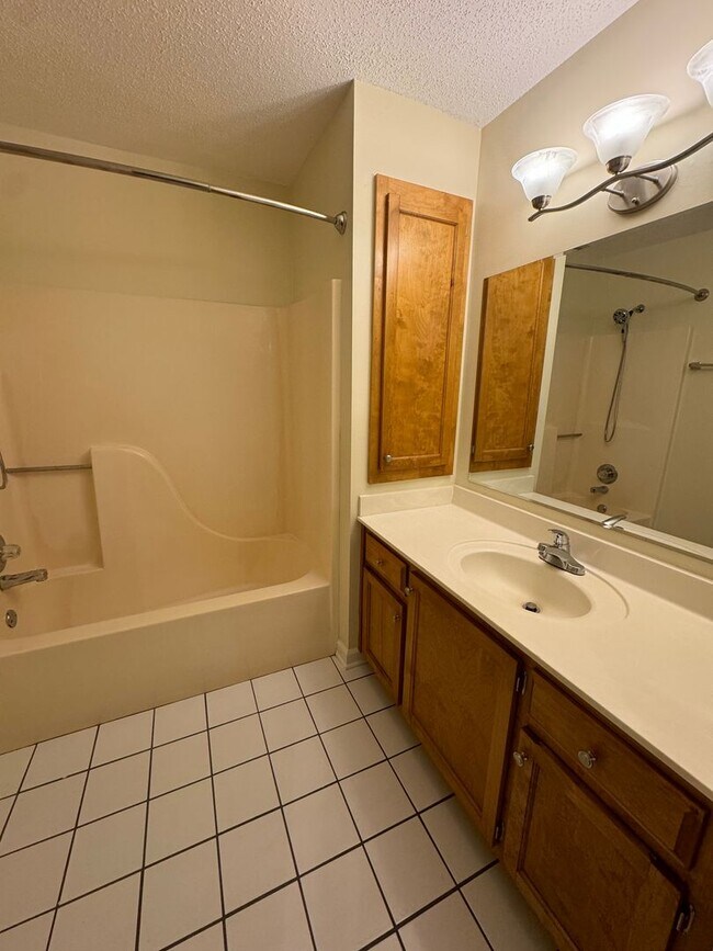 Building Photo - Available May 2026!