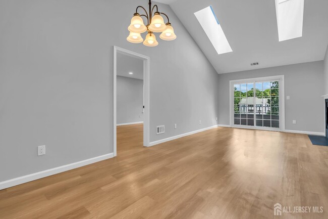 Building Photo - 2212 Candlelight Ct