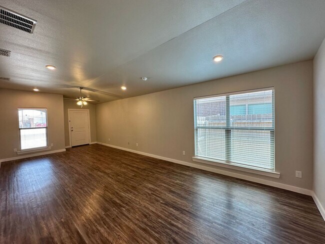 Building Photo - Pre-leasing for June: Frenship ISD!