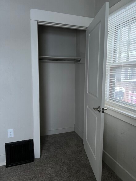 Building Photo - 1218 10th St