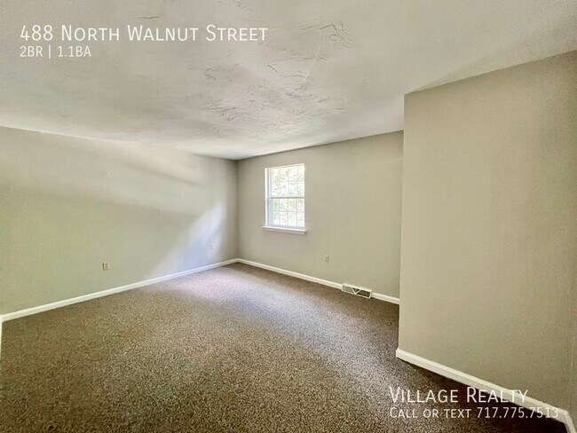 Building Photo - 488 N Walnut St