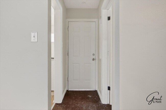 Building Photo - 12200 Cheyenne St