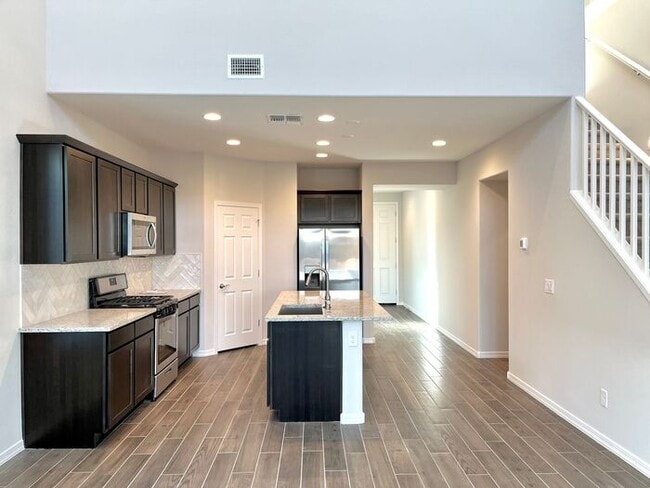 Building Photo - MOVE IN SPECIALS!! 2 Master Suites Open Ceiling Modern Home for RENT!