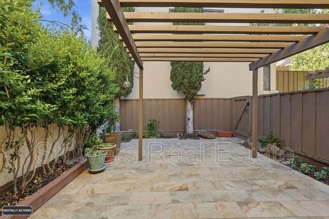 Building Photo - 500 Churchill Downs Ct