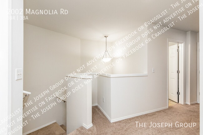 Building Photo - 2002 Magnolia Rd