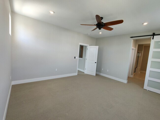 Building Photo - 232 Tuso Ranch Rd
