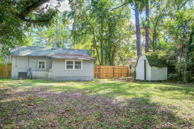 Building Photo - 118 Klein St