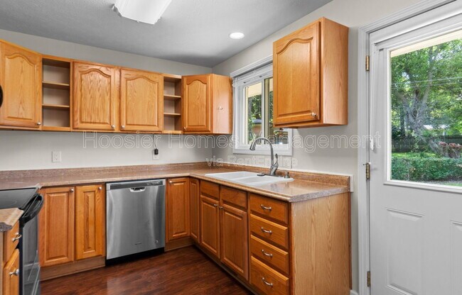 Building Photo - 1160 Birnam Woods Trail