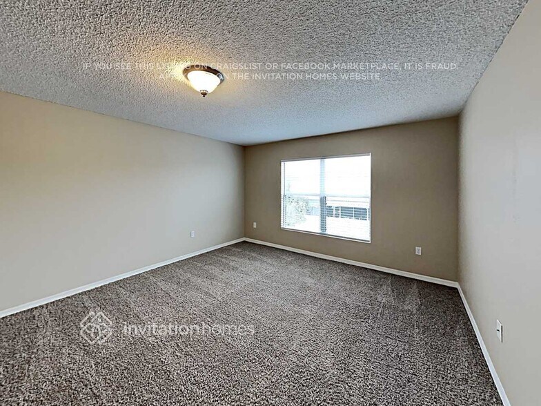 Building Photo - 12741 Kings Lake Dr