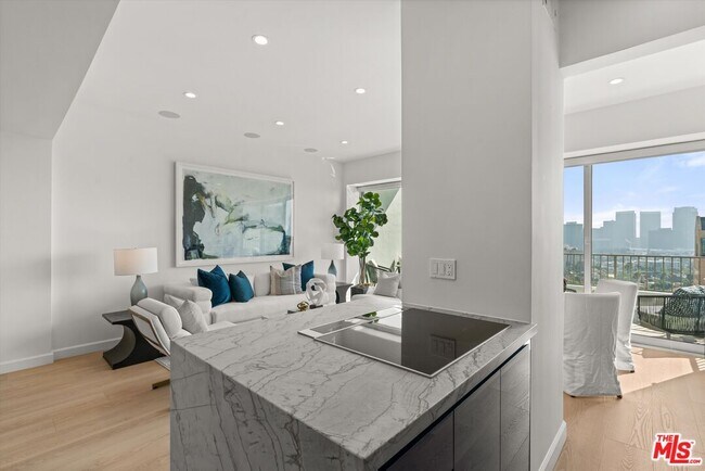 Building Photo - 10501 Wilshire Blvd