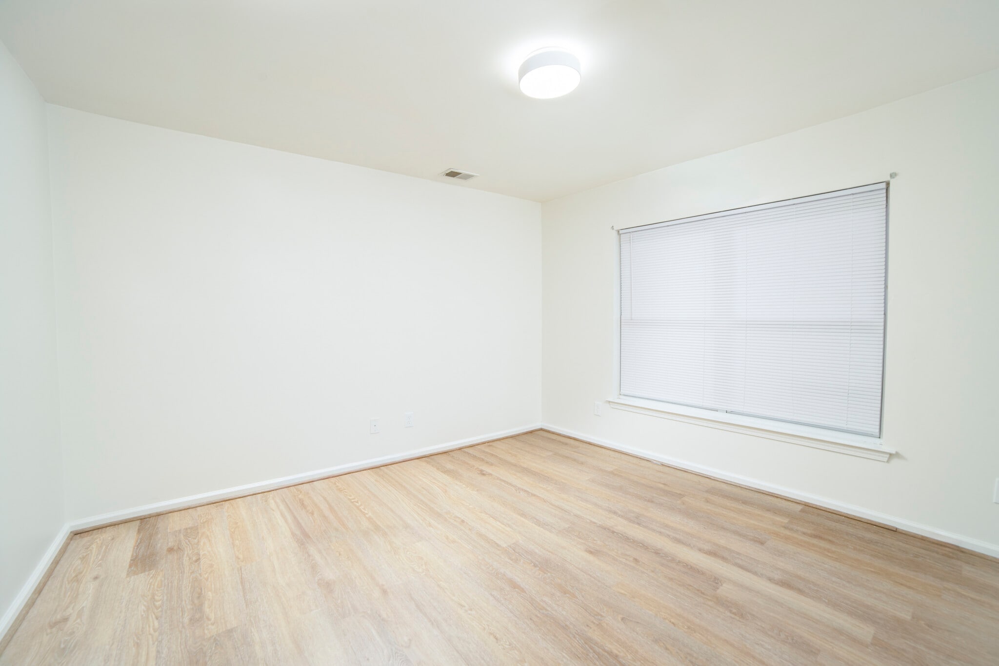 Primary Bedroom - 127 S 8th St