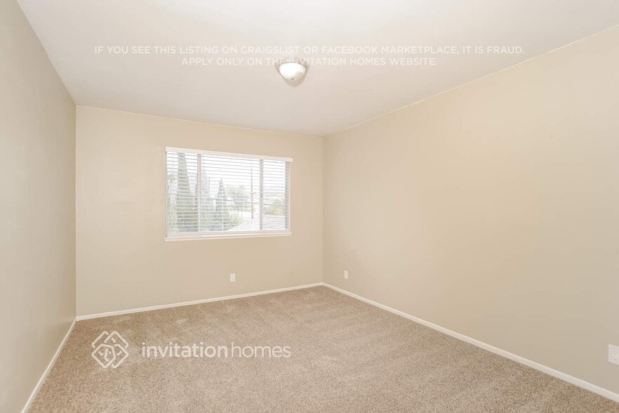 Building Photo - 12889 Fenton Ave