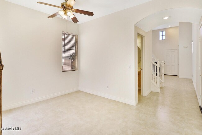 Building Photo - 5505 Salerno Dr