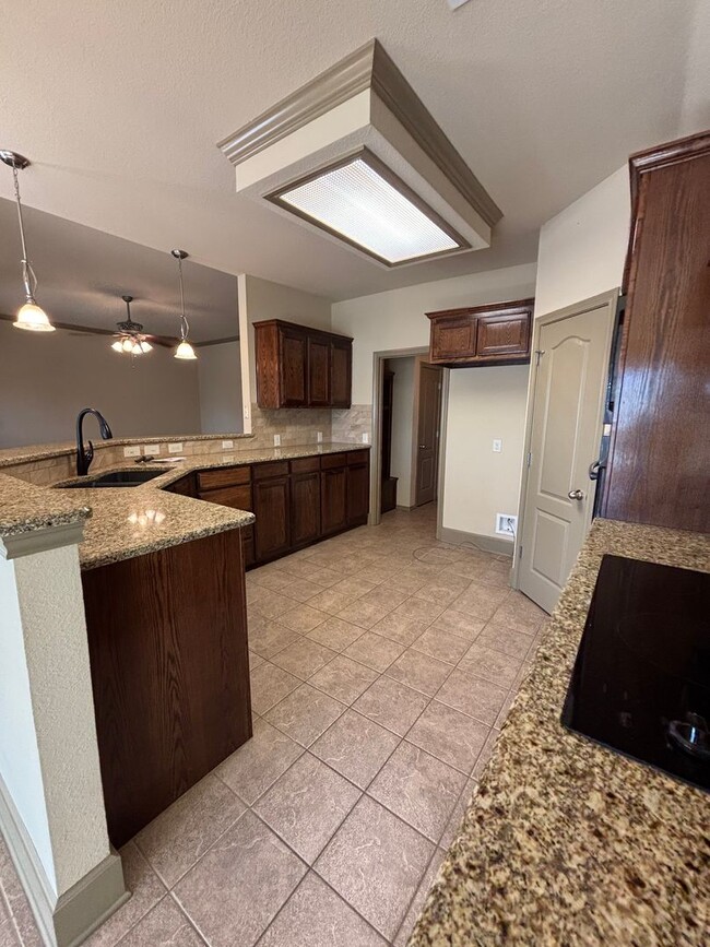 Building Photo - 1683 Potomac Dr