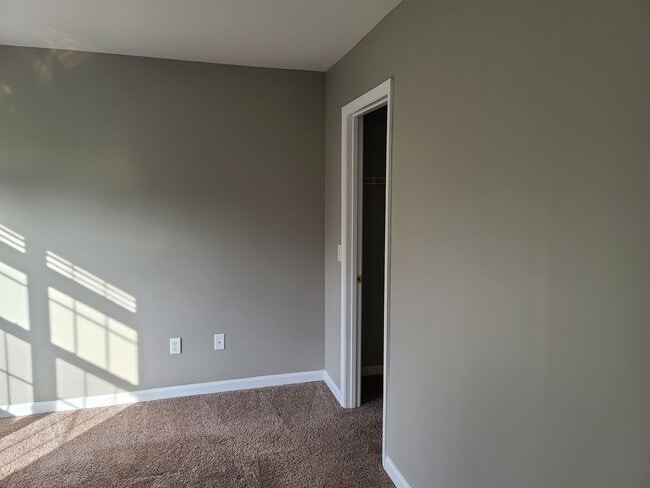 Building Photo - 3 Bedroom Townhome for Rent in Waynesboro