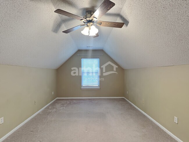 Building Photo - 219 Ashridge Way