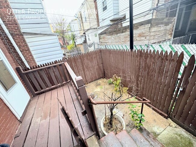 Building Photo - Beautiful 3BR/1BA Port Richmond Home with ...