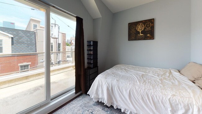 Building Photo - 2610 Webster St