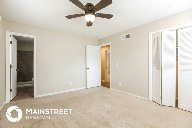 Building Photo - 5820 NW Aspen Ln