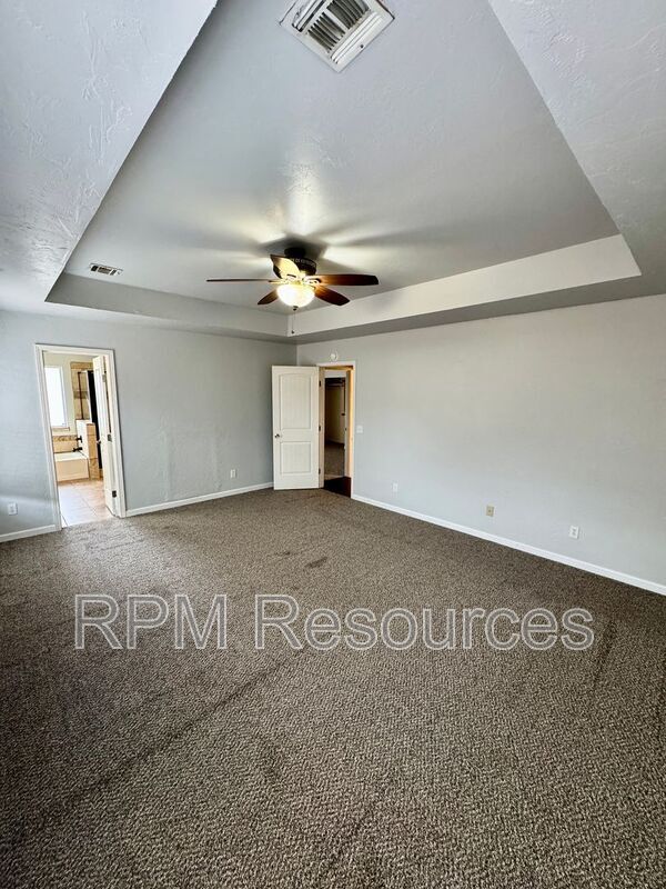 Building Photo - 8205 NW 83rd Terrace