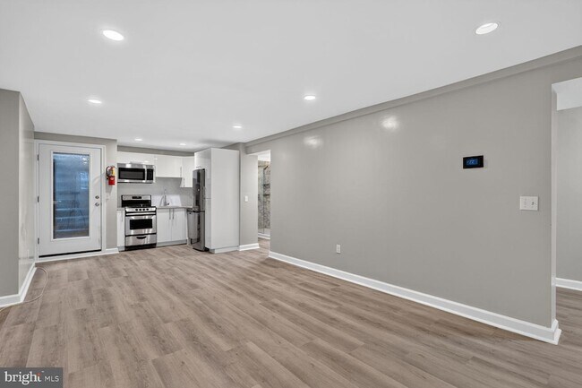 Building Photo - 451 M St NW