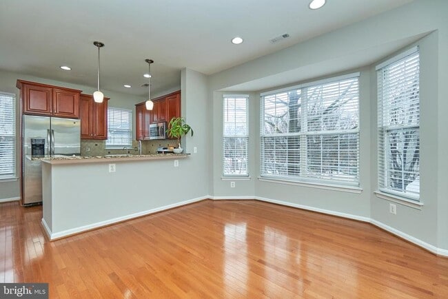 Building Photo - 22960 Fontwell Square