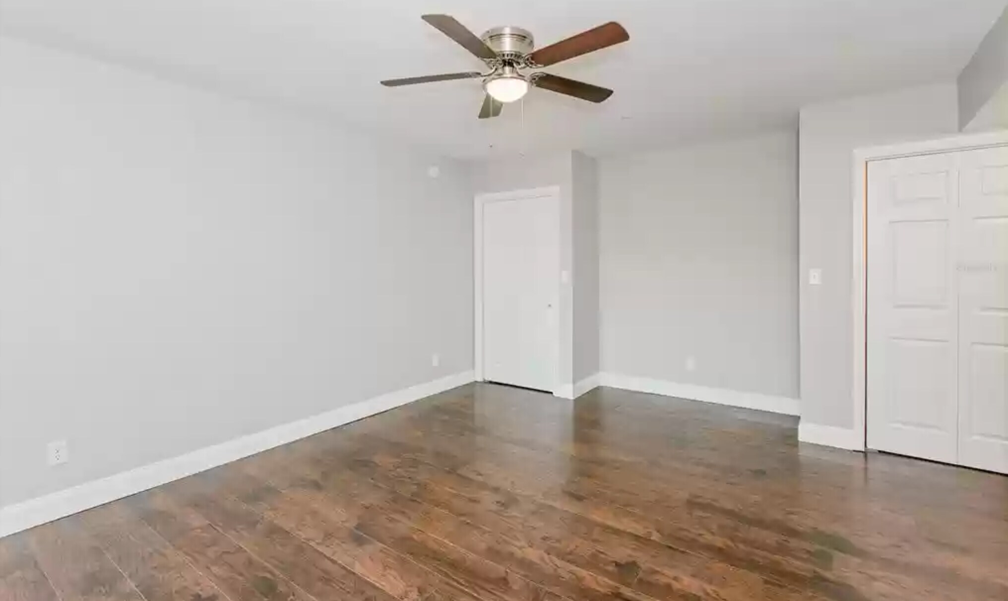 Bedroom - 813 Pinewood Ct