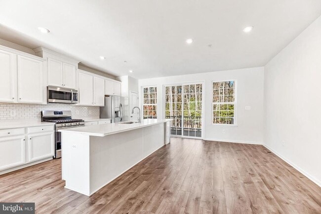 Building Photo - 43858 Eucalyptus Way