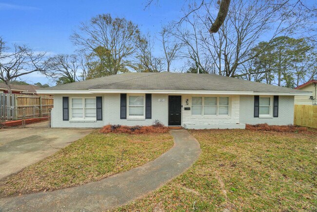 Building Photo - 610 S Georgetown Dr