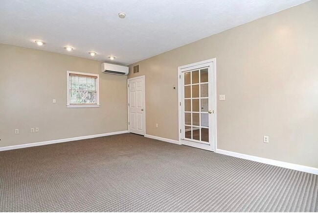 Building Photo - 185 June St